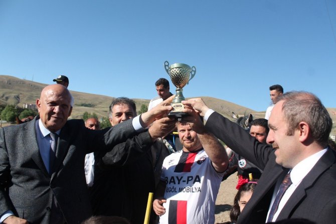 Dostluk Final Maçında Attan Düşen Ciritçinin Atı Ormanlık Alana Kaçtı