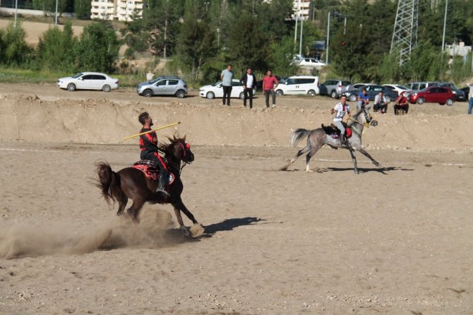 Dostluk Final Maçında Attan Düşen Ciritçinin Atı Ormanlık Alana Kaçtı