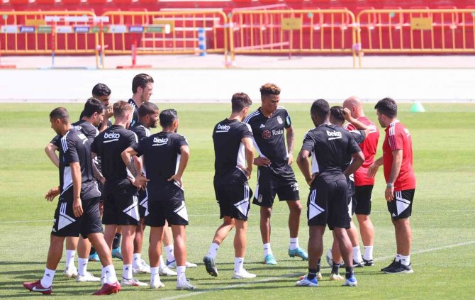 Beşiktaş, İ̇spanya’da Çalışmalarına Devam Ediyor