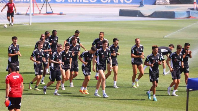 Beşiktaş, İ̇spanya’da Çalışmalarına Devam Ediyor