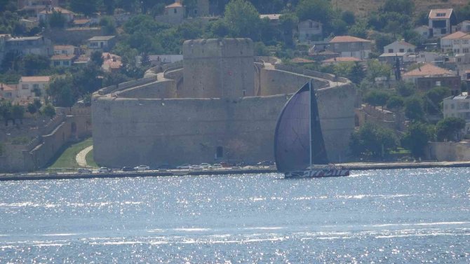 51. Deniz Kuvvetleri Kupası’nda Yarışmacılar Çanakkale Boğazı’ndan Geçiş Yaptı