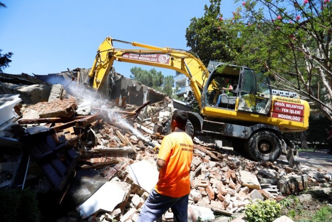 Kaymakamlık Lojmanının Yıkımı Yapıldı