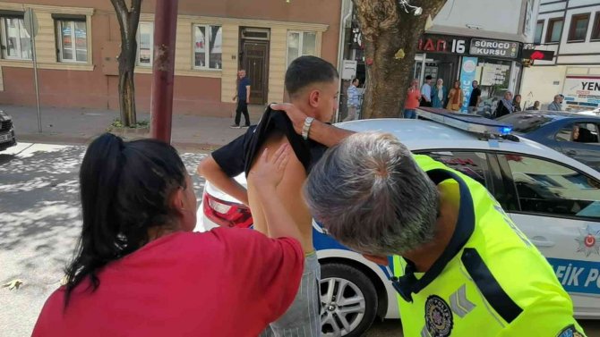 Bursa’da Kadın Sürücü Engelli Genci Darp Edip Kaçtı