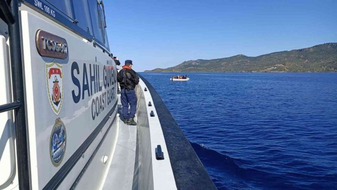 Sahil Güvenlik, 7 Ayda Yunanistan’ın Geri İttiği 698 Kaçak Göçmeni Kurtardı