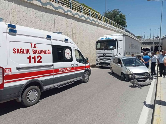 Elazığ’da Trafik Kazası: 2 Yaralı