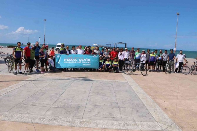 Engelleri Aşmak İçin Görme Engellilerle Beraber Pedal Çeviriyorlar