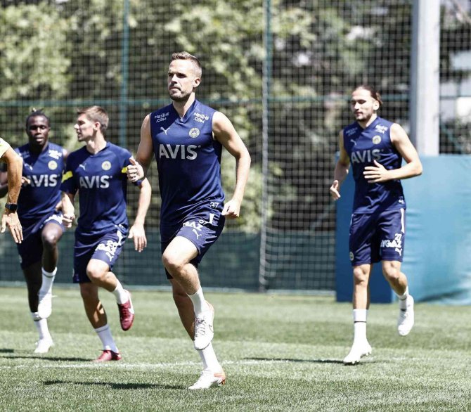 Fenerbahçe, Dinamo Kiev Maçı Hazırlıklarını Sürdürdü