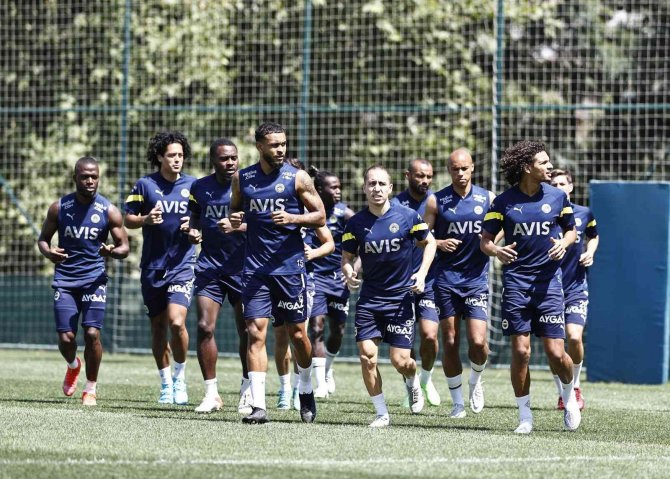 Fenerbahçe, Dinamo Kiev Maçı Hazırlıklarını Sürdürdü