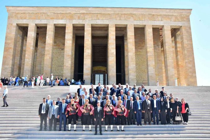 Ankaralılar Derneği Anıtkabir’i Ziyaret Etti