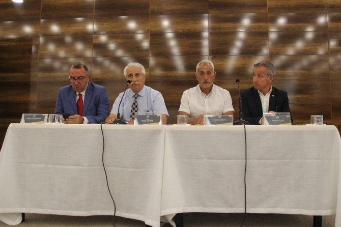 İ̇l Dışı Ve Yurt Dışı Bayburt Derneklerinin Çalışmaları Panelde Konuşuldu