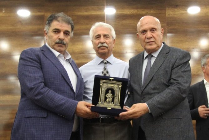 İ̇l Dışı Ve Yurt Dışı Bayburt Derneklerinin Çalışmaları Panelde Konuşuldu