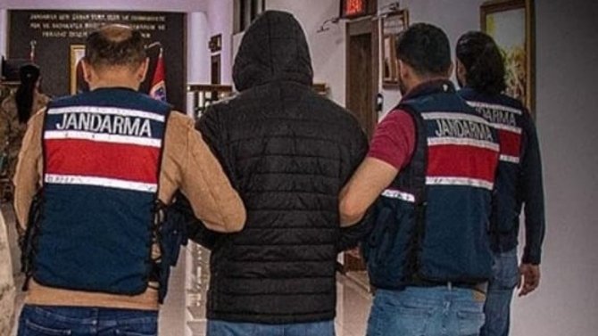 İ̇zmir’de Terör Operasyonu: 2 Deaş Şüphelisi Yakalandı