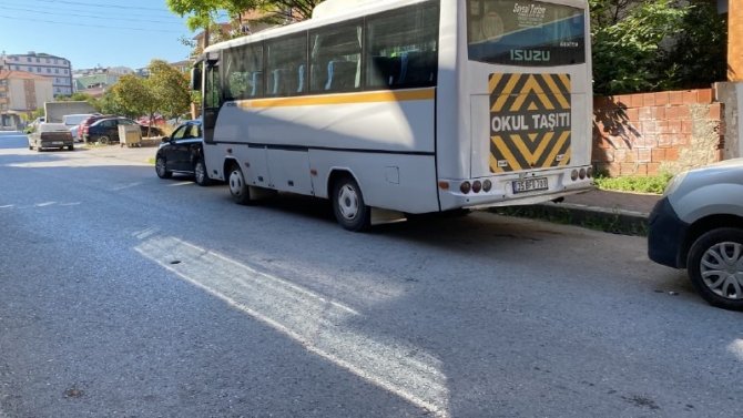 5 Yaşındaki Çocuk Babasının Kullandığı Midibüsün Altında Kaldı