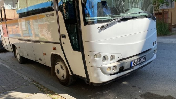 5 Yaşındaki Çocuk Babasının Kullandığı Midibüsün Altında Kaldı