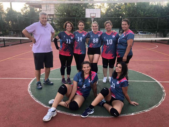 Köyceğiz’in Kadın Voleybol Takımı Katıldığı Şampiyonada Birinci Oldu