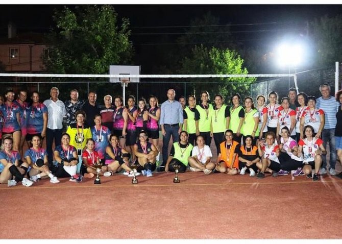 Köyceğiz’in Kadın Voleybol Takımı Katıldığı Şampiyonada Birinci Oldu