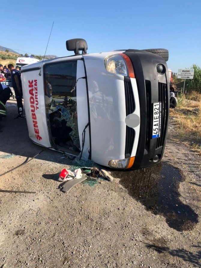 Tarım İşçilerini Taşıyan Servis Aracı Devrildi: 22 Yaralı