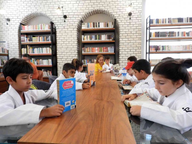 Tekvandocular Kitap Okuma Alışkanlığı İçin Devrede