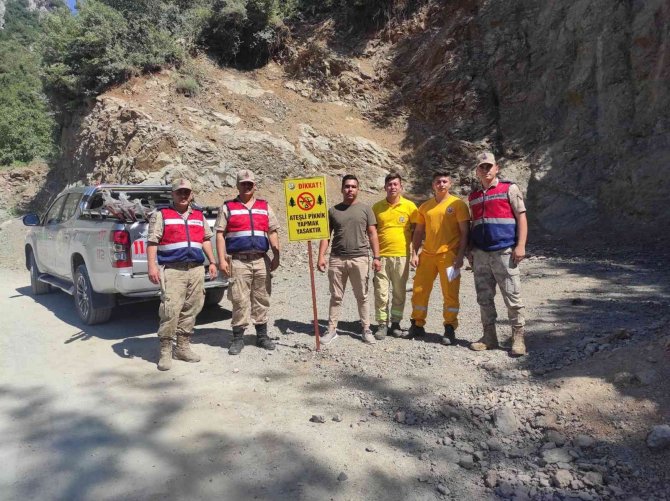 Orman Yangınlarına Karşı Uyarı Levhaları Yerleştirildi