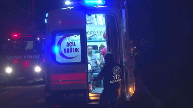 Sarıyer’de Kontrolden Çıkan Kamyon Ortalığı Savaş Alanına Çevirdi: 4 Yaralı