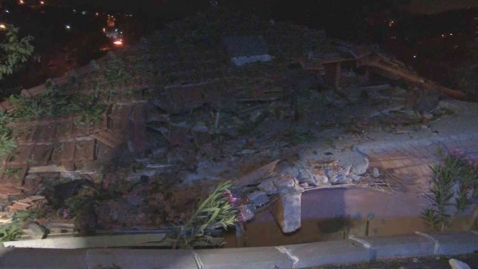 Sarıyer’de Kontrolden Çıkan Kamyon Ortalığı Savaş Alanına Çevirdi: 4 Yaralı
