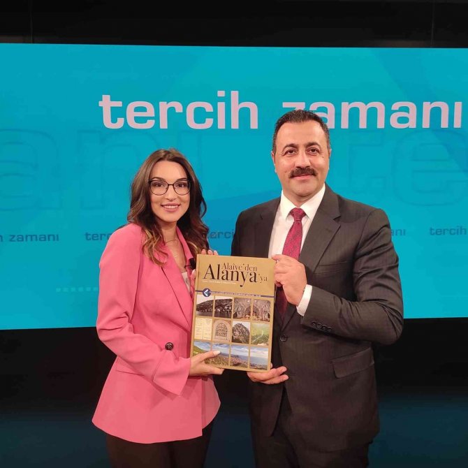 Rektör Kalan Aday Öğrencilere Alkü’yü Anlattı