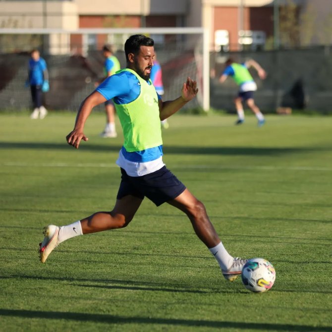Afyonspor Antrenmanları Sürüyor