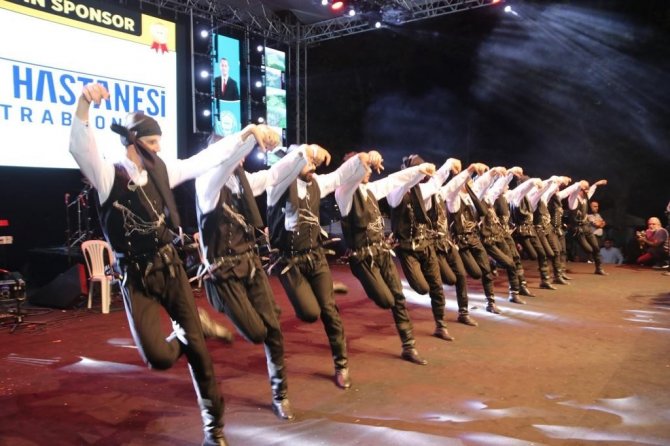 30. Uluslararası Akçaabat Müzik Ve Halk Oyunları Festivali Başladı