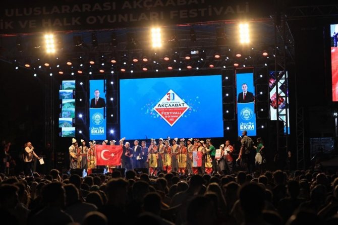 30. Uluslararası Akçaabat Müzik Ve Halk Oyunları Festivali Başladı