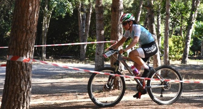 Yalova Altınova’da Pedallar Şampiyonluk İçin Dönüyor