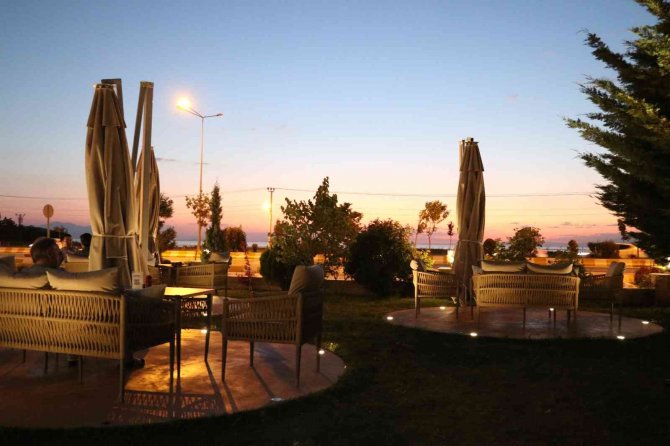 Muhteşem Gün Batımını Hilton’da Seyredin