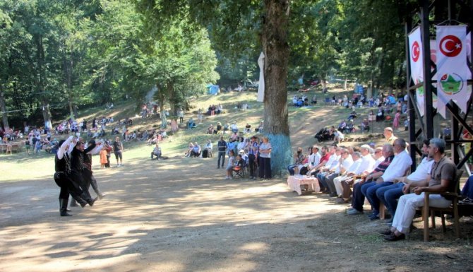 Çınarcık’ta “Karadeniz Şenliği Renkli Görüntülere Sahne Oldu