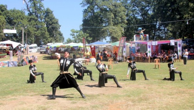 Çınarcık’ta “Karadeniz Şenliği Renkli Görüntülere Sahne Oldu