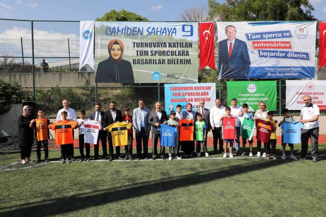 Camiden Sahaya Futbol Turnuvası Başladı