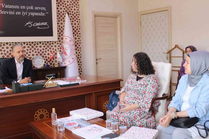 Riskli Gebeler Bir Telefon Mesafesinde İzlenecek