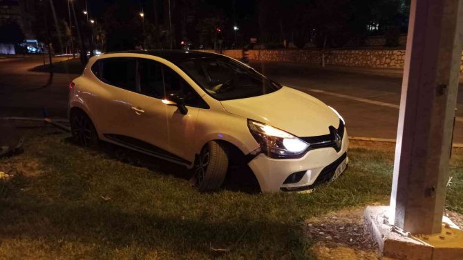 Alkollü Sürücü Kazaya Neden Oldu: 3 Yaralı