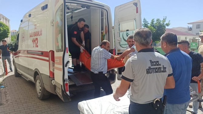 Amca, Yeğeniyle Birlikte Suda Boğularak Can Verdi