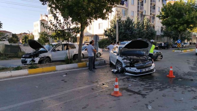 Ehliyetsiz Sürücü Kazaya Neden Oldu: 1 Yaralı