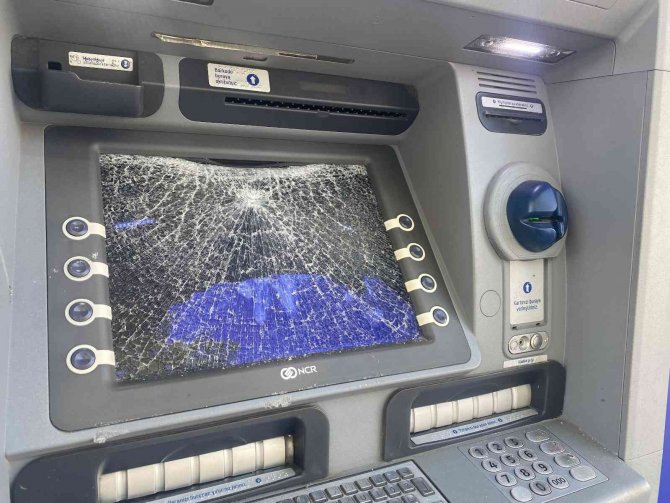 Bursa’da Atm’lere Çirkin Saldırı