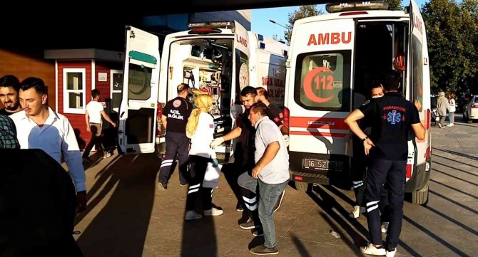 Sünnet Düğününde Tavuklu Pilavdan Zehirlenen 100 Kişi Hastanelere Başvurdu