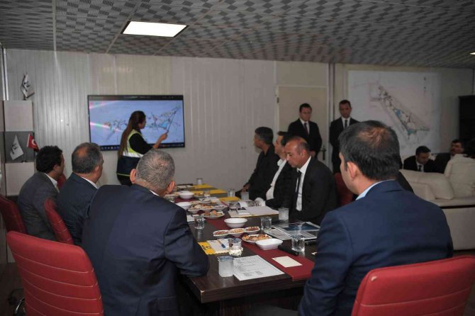 Bakan Kurum İle Başkan Büyükkılıç’tan Millet Bahçesi’nde İnceleme