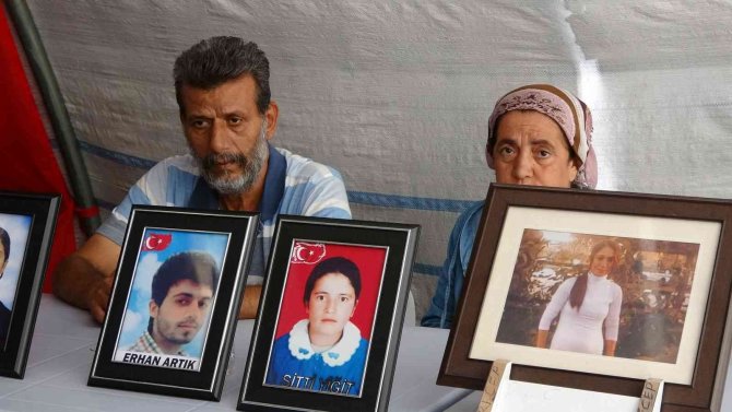 Evlat Nöbetindeki Anne Aysel Artık: “Çocuklarımız Ölmeden Bize Versinler”