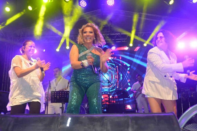 Işın Karaca: “Her Gün Mutlaka Kendimi Sorgularım”