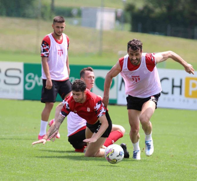 Sivasspor Avusturya Kampında Son Antrenmanını Yaptı