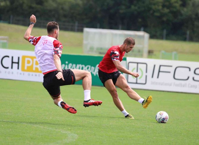 Sivasspor Avusturya Kampında Son Antrenmanını Yaptı