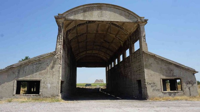 Balkan Savaşları’ndan Kalma Balon Hangarı 110 Yıldır Varlığını Koruyor