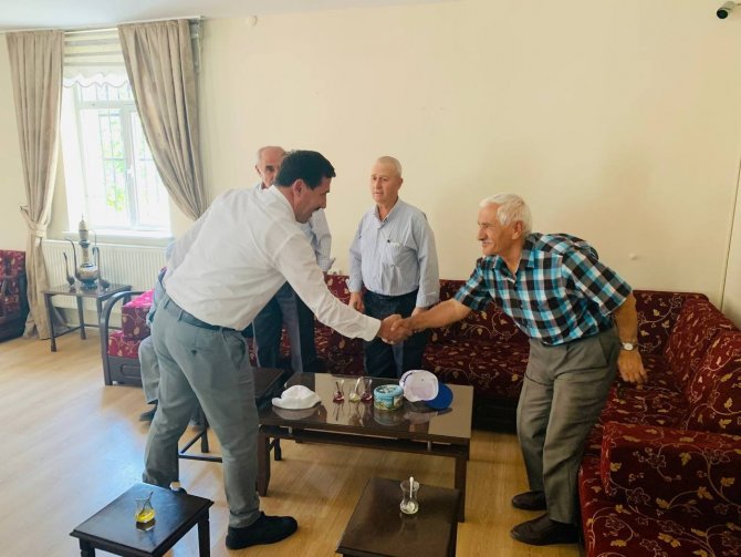 Başkan Hasan Kılca, Emekli Konağı’nda Vatandaşlarla Buluştu