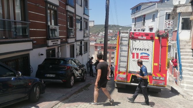 Ocakta Unutulan Yemek Yangın Çıkardı