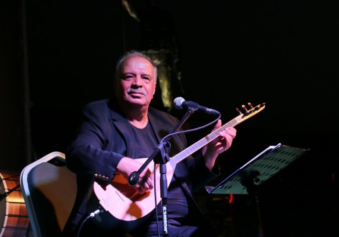 Tütünçiftlik Sahilinde Türkü Dolu Gece