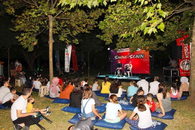 Körfez’de Sahne Gençlerin